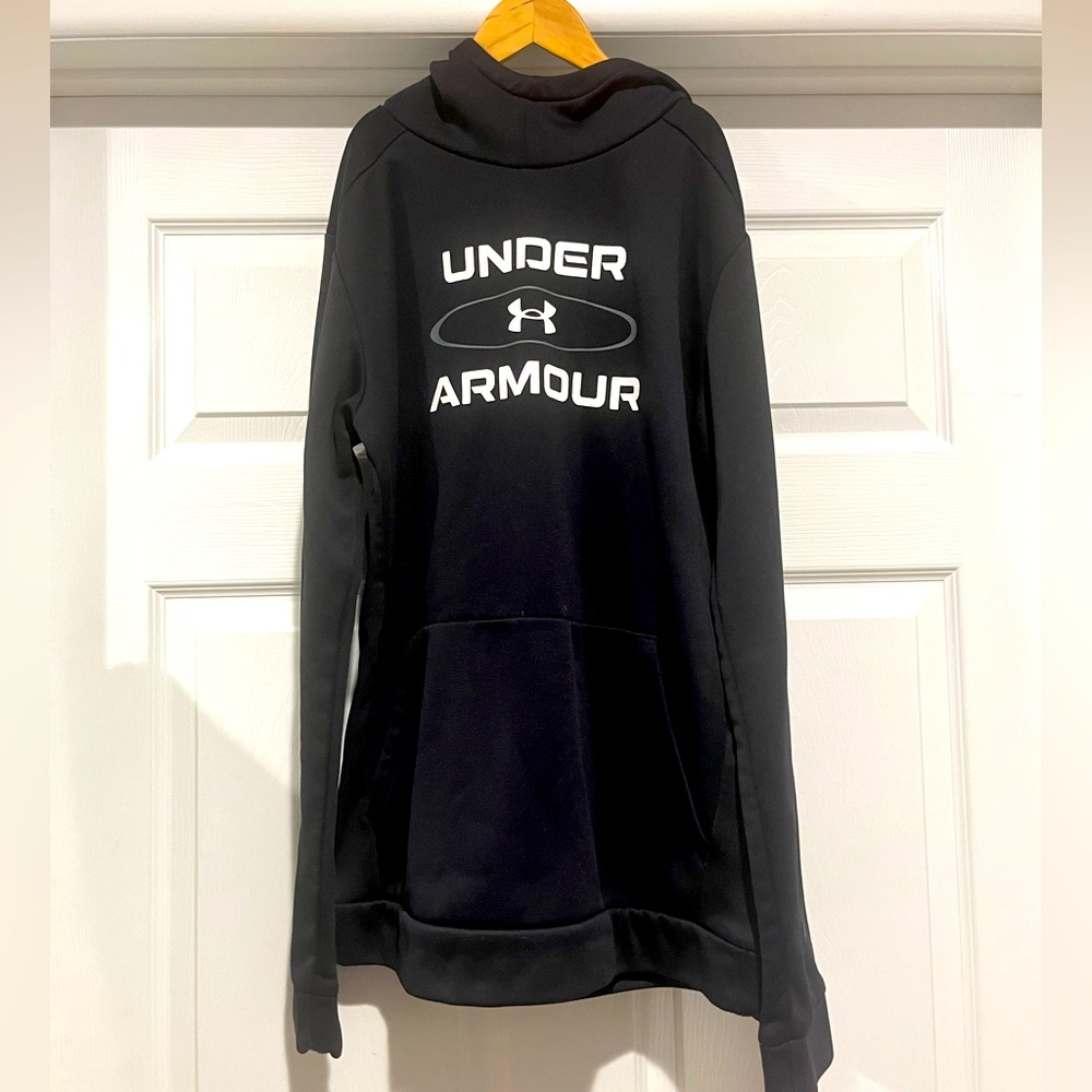 Under Armour black hoodie size xl
